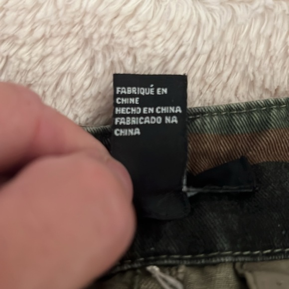 Forever 21 sz S, camo print, mini skirt with pockets. - Picture 10 of 11